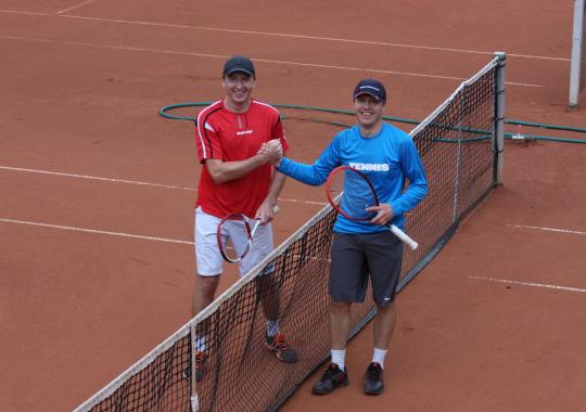 TENIS